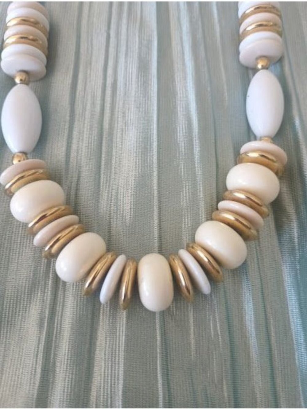 2 Vintage White & Gold Beaded Collar Necklaces Glass Hexagonal & Rresin Oval - Picture 5 of 14